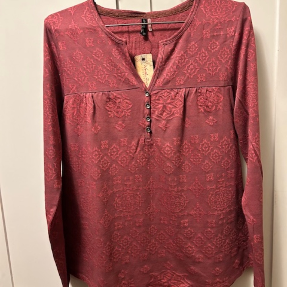 North River Outfitters Size Medium Berry Top
